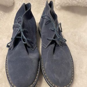 LEREWS beautiful blue suede shoes